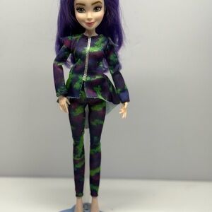 Disney Descendants Mal doll Poseable no shoes